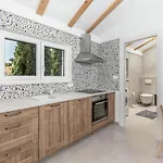 Grey, Green I White Апартаменты *