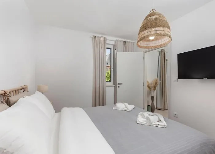 Grey, Green I White Appartement Malinska