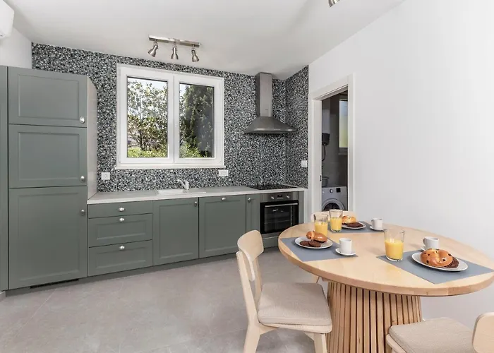 Appartement Grey, Green I White