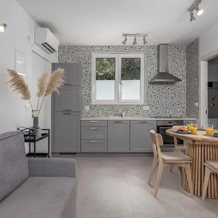 Grey, Green I White Apartamento *
